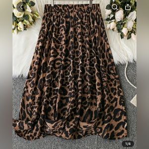Plus Leopard Print skirt, elastic waist, leopard print is so hot right now!